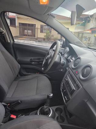 VOLKSWAGEN VOYAGE 1.6 MI 8V FLEX 4P MANUAL